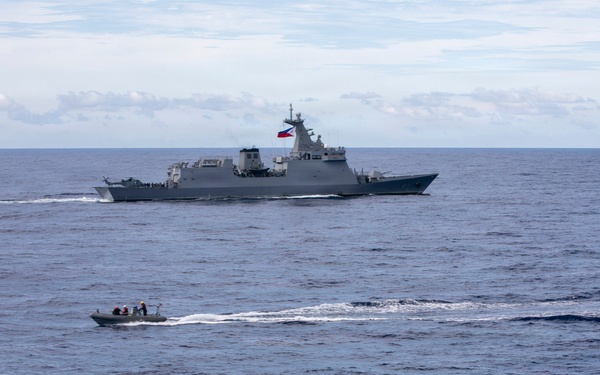 Australia, New Zealand, Philippines and U.S. Conduct Maritime Cooperative Activity
