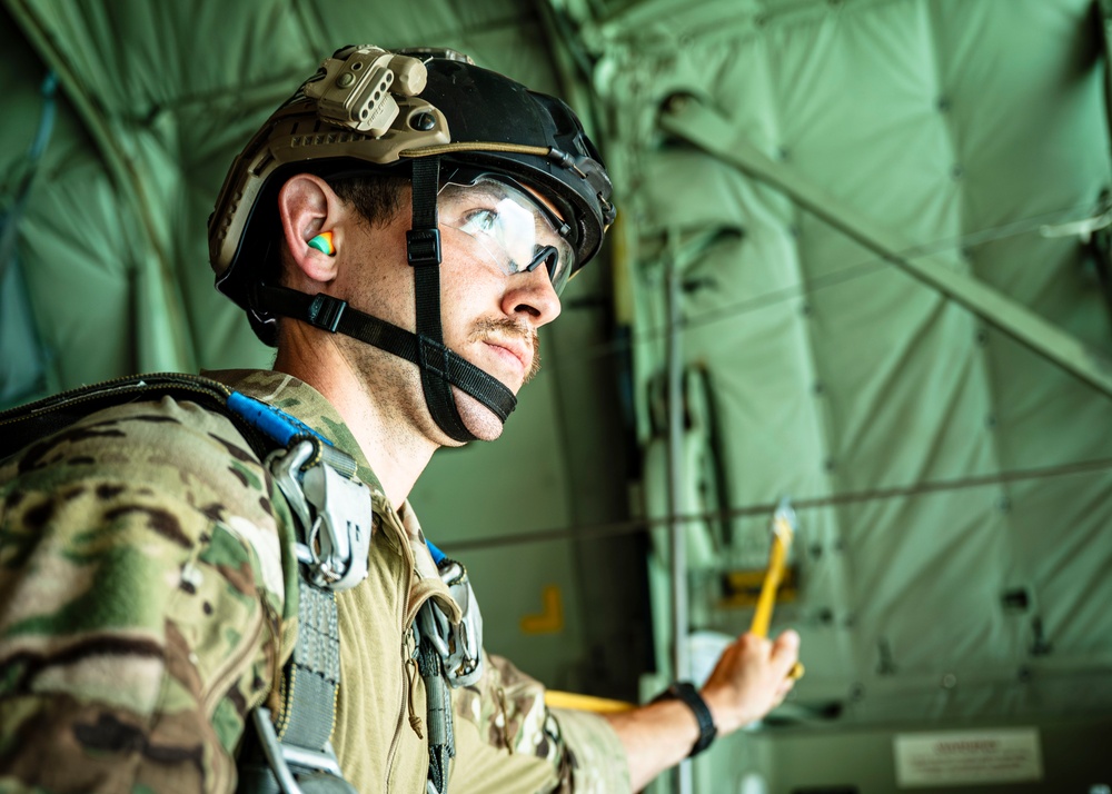82nd EQRS Conducts Jump Proficiency Training