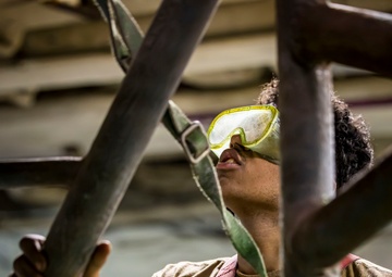 USS Iwo Jima Conducts Preservation Maintenance