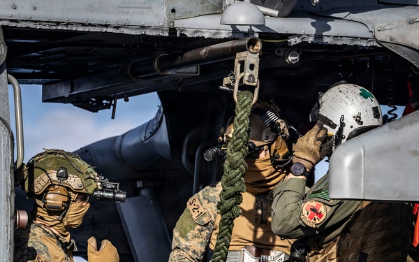 22nd MEU Conducts Fast Rope Training Onto The USS Iwo Jima (LHD 7)