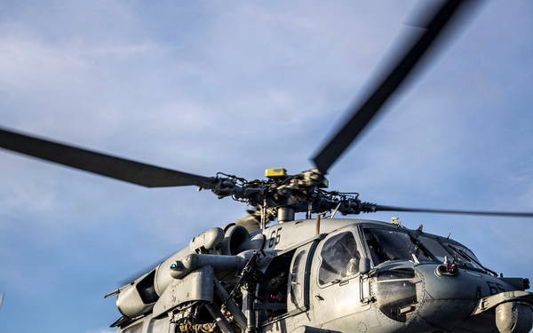 22nd MEU Conducts Fast Rope Training Onto The USS Iwo Jima (LHD 7)