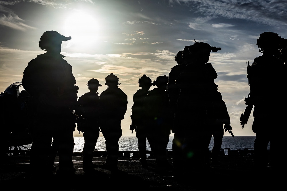 22nd MEU Conducts Fast Rope Training Onto The USS Iwo Jima (LHD 7)