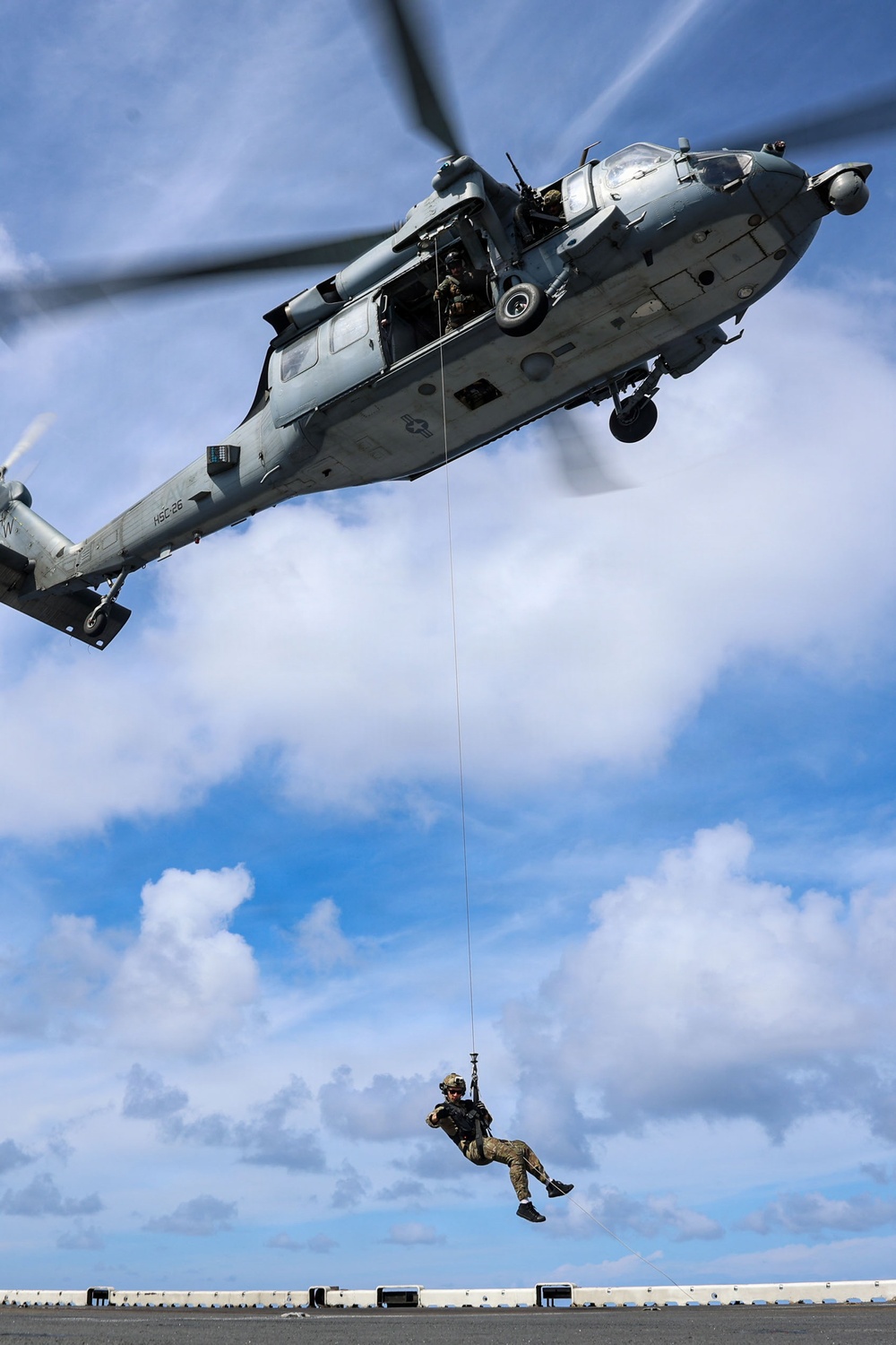 Sailors aboard USS Iwo Jima Conduct Hoisting Operations