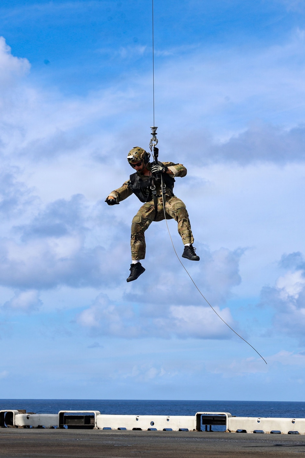 Sailors aboard USS Iwo Jima Conduct Hoisting Operations