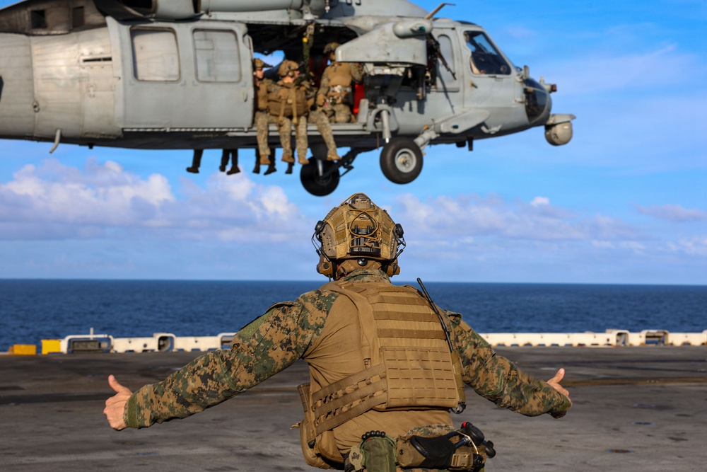 Marines Conduct Fast Rope Training