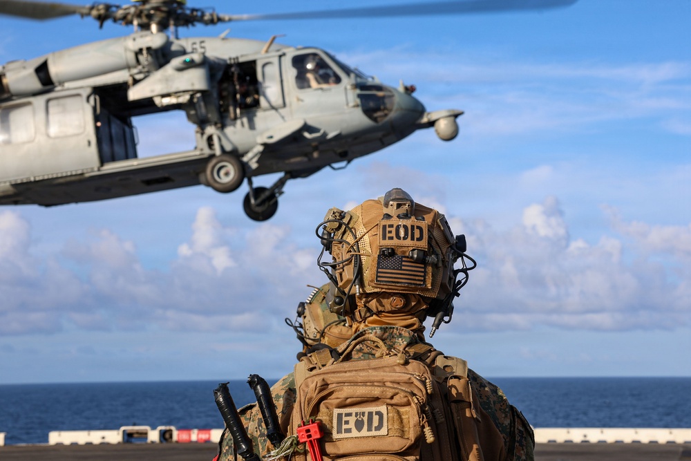 Marines Conduct Fast Rope Training