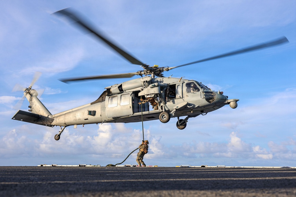 Marines Conduct Fast Rope Training