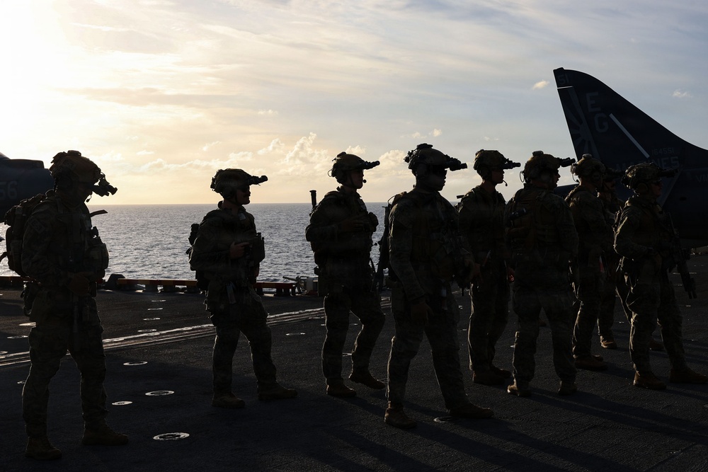 Marines Conduct Fast Rope Training