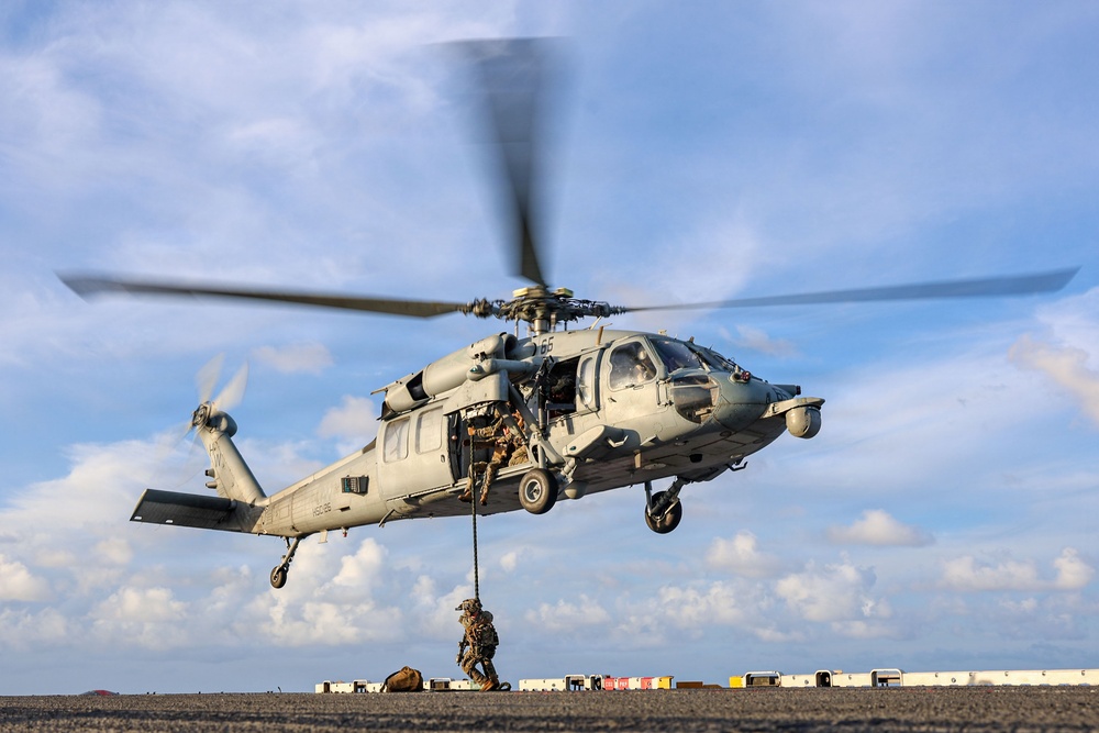 Marines Conduct Fast Rope Training