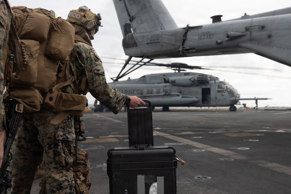 22nd MEU(SOC) | Marines Depart San Antonio to Train