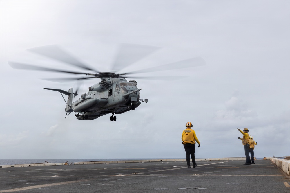 22nd MEU(SOC) | Marines Depart San Antonio to Train