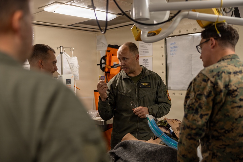 22nd MEU(SOC) | CLB 26 Corpsman Conduct En Route Care Training
