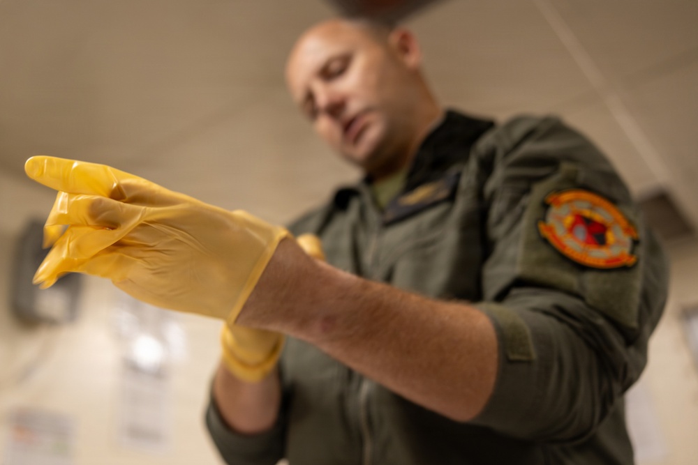 22nd MEU(SOC) | CLB 26 Corpsman Conduct En Route Care Training