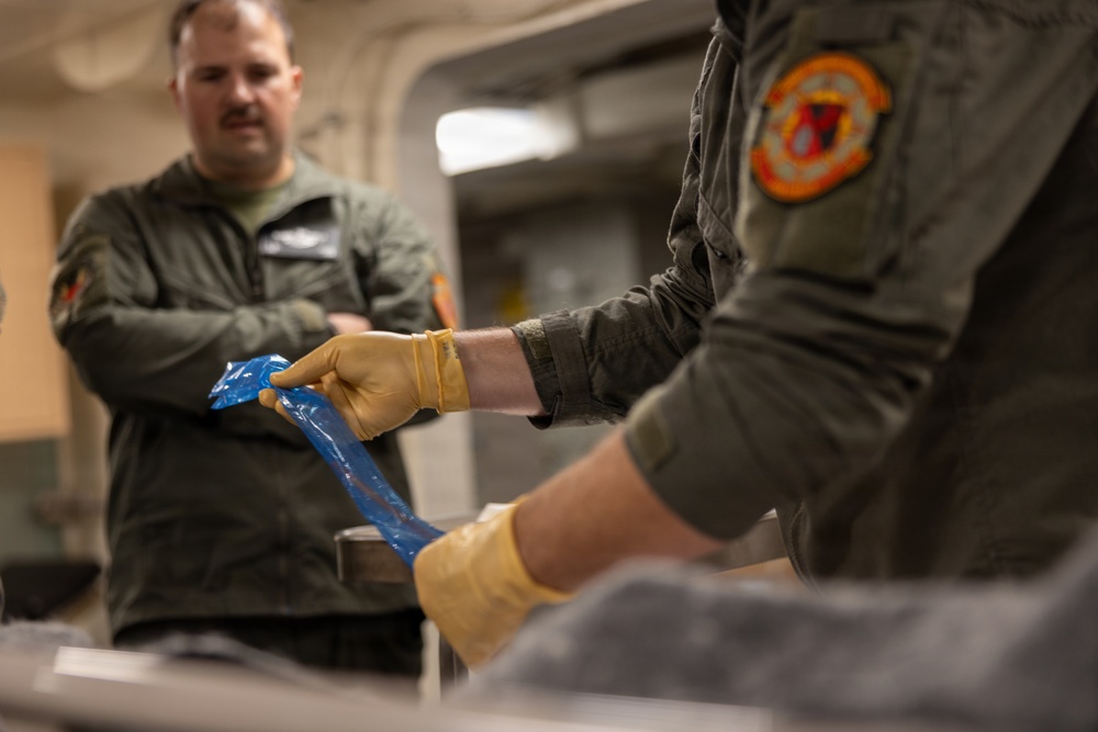 22nd MEU(SOC) | CLB 26 Corpsman Conduct En Route Care Training