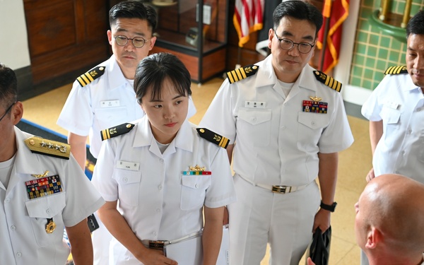 South Korea navy commander visits CIWT to discuss training, cooperation