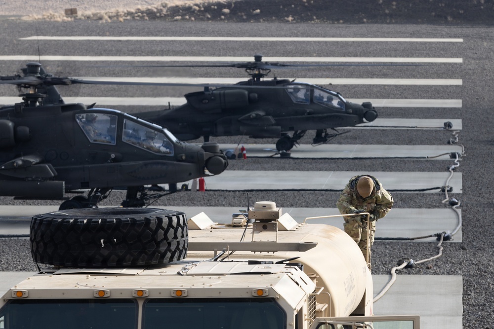 16th CAB Refuels AH-64 Apaches at Rising Thunder 25
