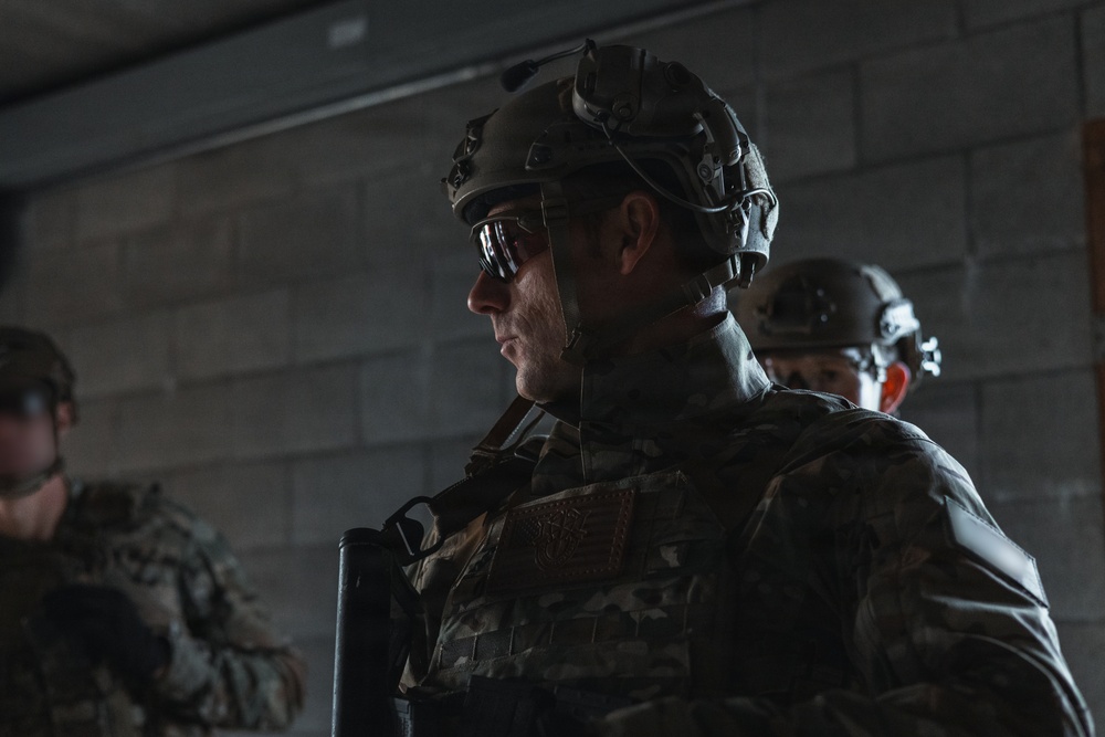 Green Berets Conduct CQB Training to Strengthen Small-Unit Tactics