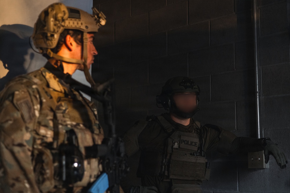 Green Berets Conduct CQB Training to Strengthen Small-Unit Tactics