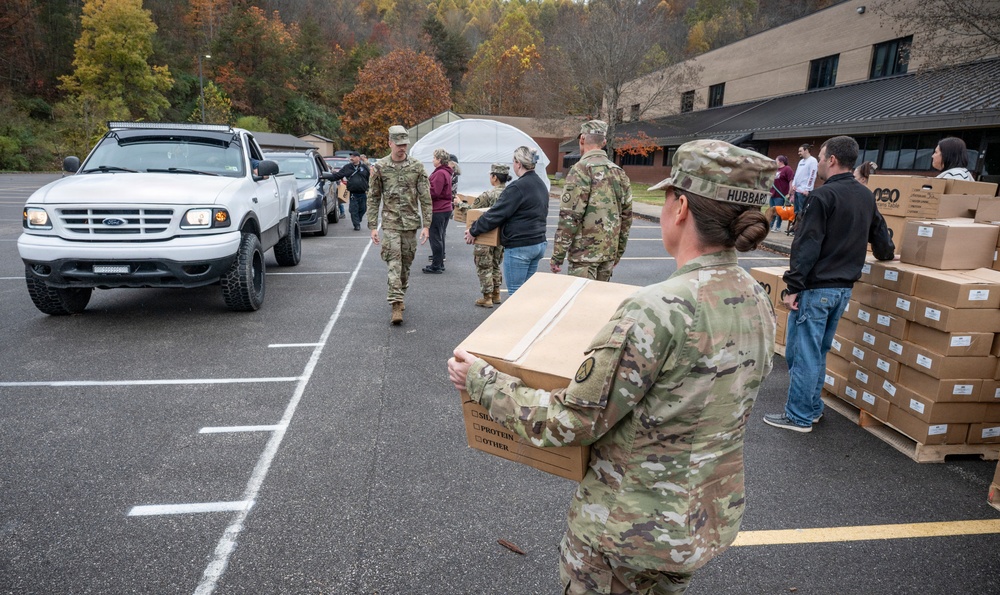 W.Va. Guard assists with food distribution efforts supporting Operation Feeding Families
