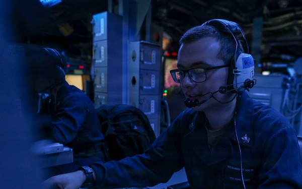 USS Bainbridge (DDG96) Combat Information Center