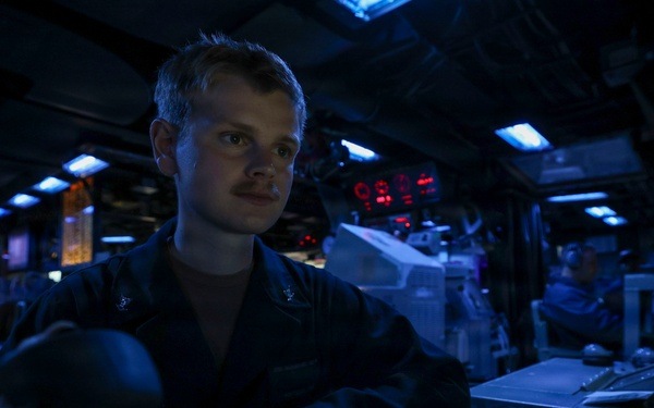 USS Bainbridge (DDG96) Combat Information Center