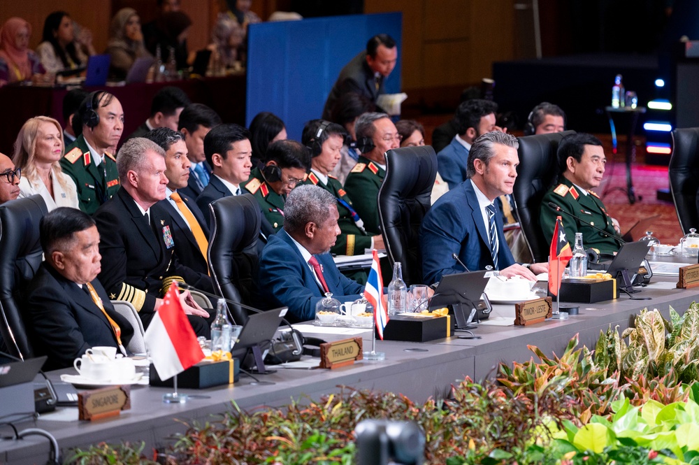 CDRUSINDOPACOM accompanies SECWAR at ASEAN Defense Ministers’ Meeting-Plus