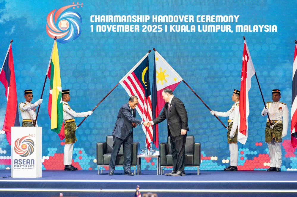 CDRUSINDOPACOM accompanies SECWAR at ASEAN Defense Ministers’ Meeting-Plus