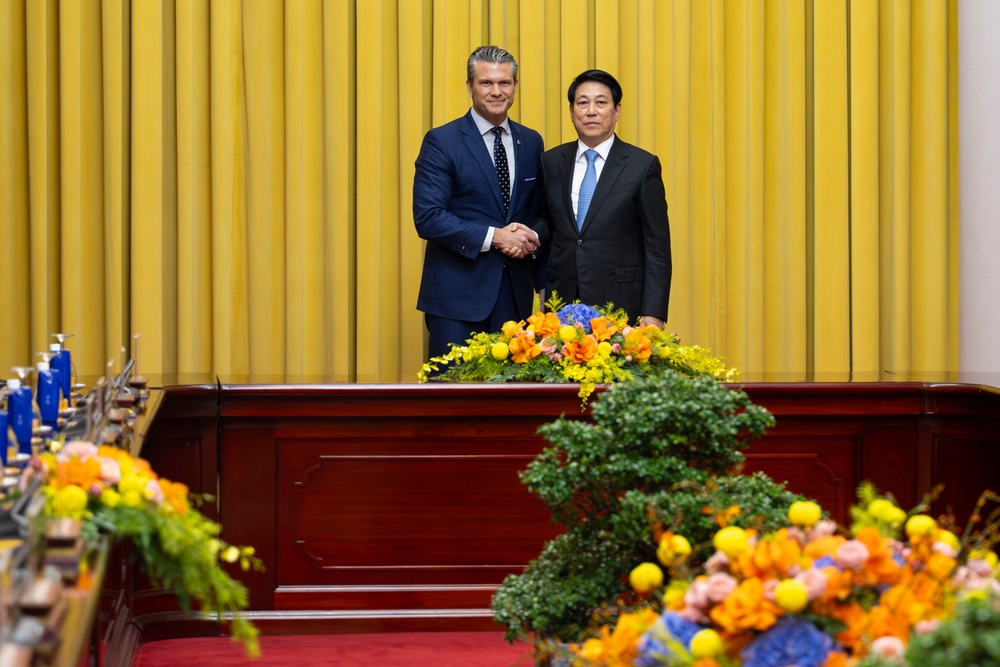 SW Hegseth Meets With Vietnamese Senior Leaders