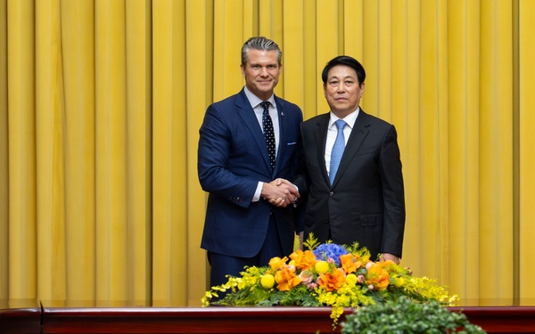 SW Hegseth Meets With Vietnamese Senior Leaders