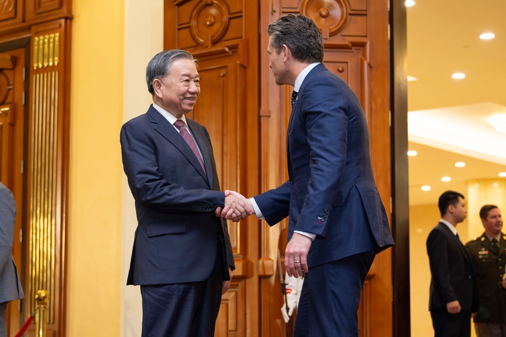 SW Hegseth Meets With Vietnamese Senior Leaders