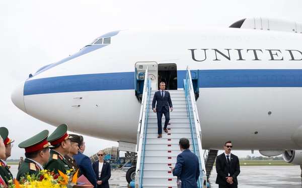 SW Hegseth Meets With Vietnamese Senior Leaders