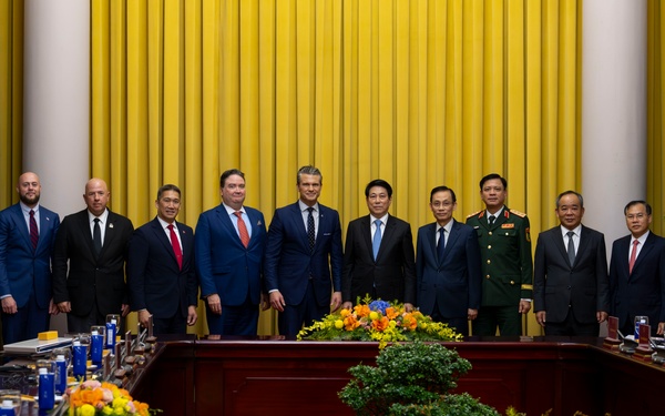 SW Hegseth Meets With Vietnamese Senior Leaders