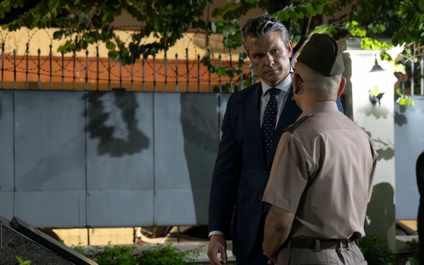 SW Hegseth Meets With Vietnamese Senior Leaders