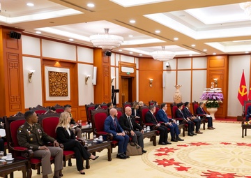 SW Hegseth Meets With Vietnamese Senior Leaders