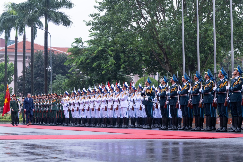 SW Hegseth Meets With Vietnamese Senior Leaders