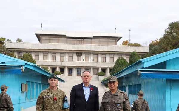 Canadian Minister of National Defence Visits the Joint Security Area