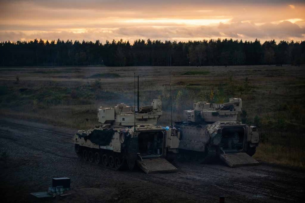 3-8 CAV Crews Test Weapon Systems During Calibration Live Fire