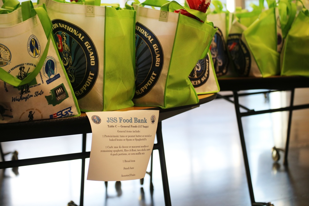 Guard Members, Employees Unite to Aid Colleagues Facing Food Insecurity