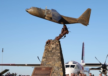 Air Station Sacramento holds memorial service for fallen Coast Guard, Marine Corps aircrews