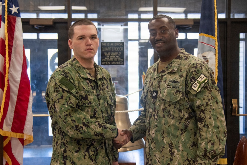 Surface Warfare Engineering Schools Command (SWESC) Great Lakes Student Honored for Courageous Actions