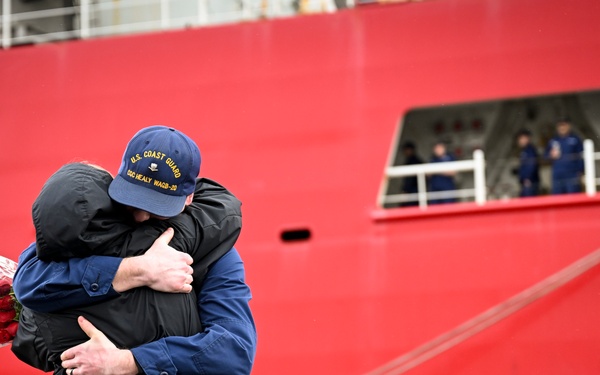 U.S. Coast Guard Cutter Healy returns to Seattle after 129-day Arctic deployment
