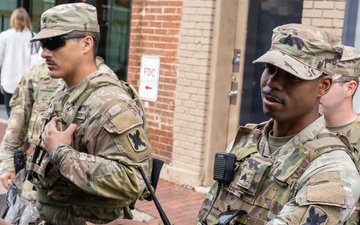 Soldiers drop off lunch