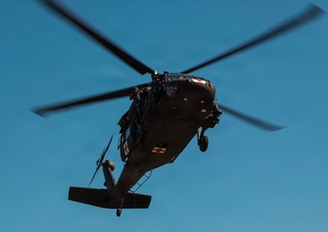 Washington National Guard dustoff crew trains for high-rise disasters with Seattle Fire rescue team