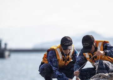 Submarine resupply: JMSDF JS Unryu visits MCAS Iwakuni