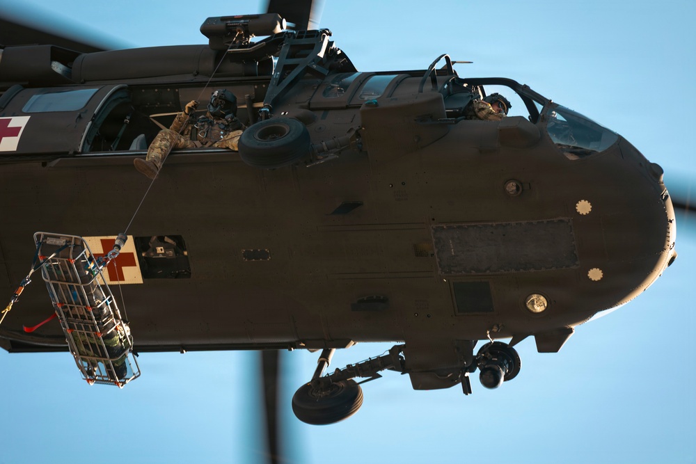 Washington National Guard dustoff crew trains for high-rise disasters with Seattle Fire rescue team