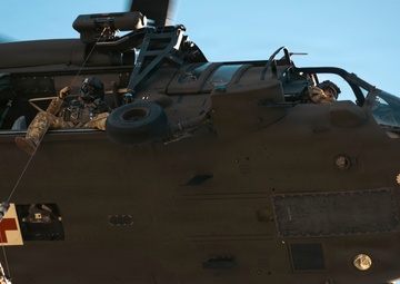 Washington National Guard dustoff crew trains for high-rise disasters with Seattle Fire rescue team