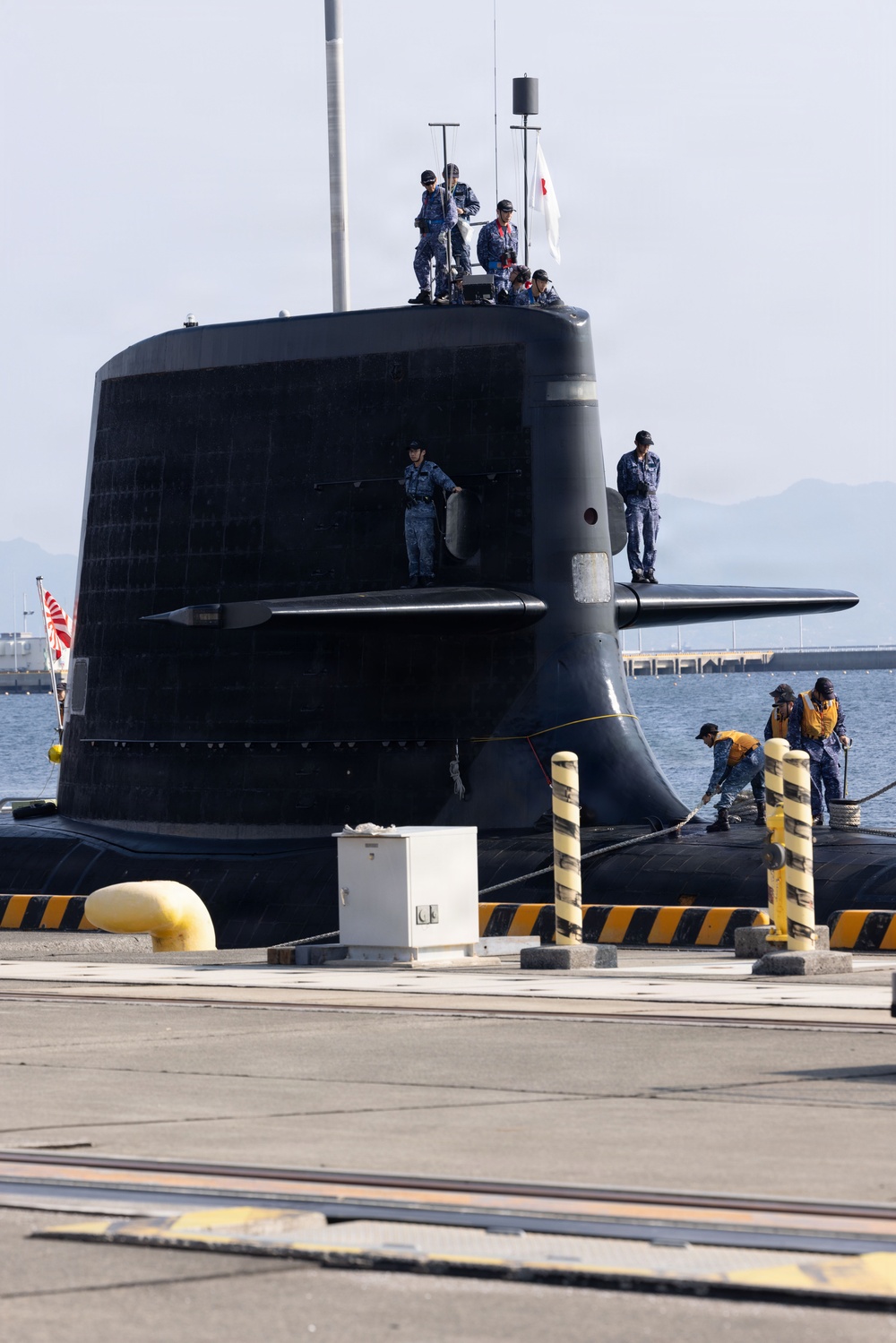 Submarine resupply: JMSDF JS Unryu visits MCAS Iwakuni