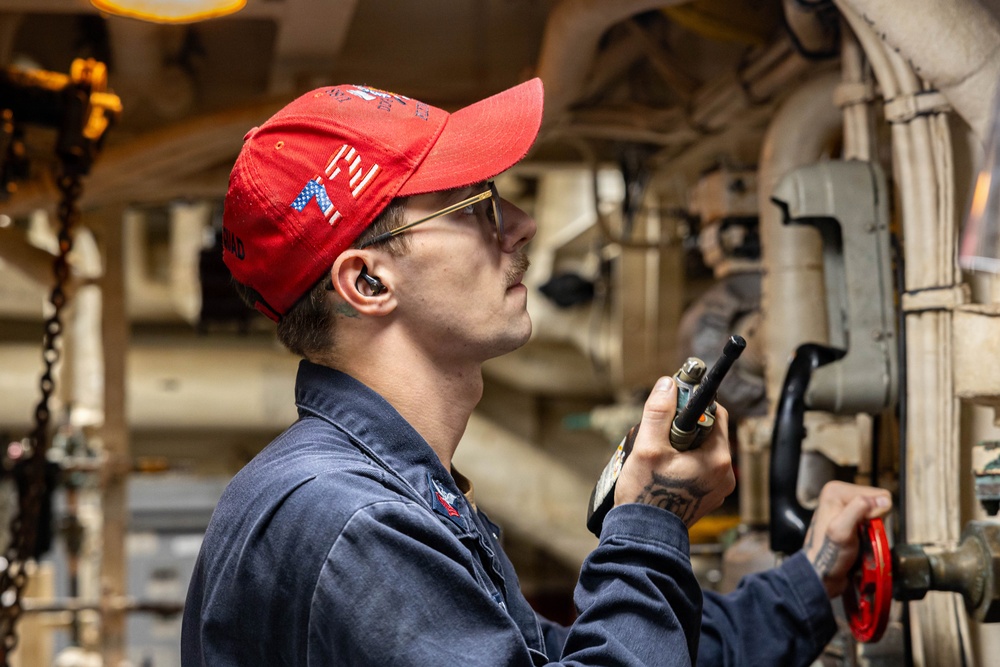 USS Mahan (DDG 72) Daily Operations