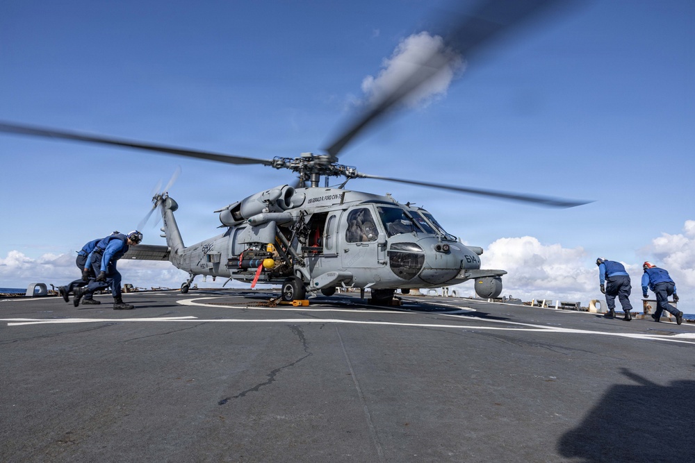 USS Mahan Conducts Flight Quarters