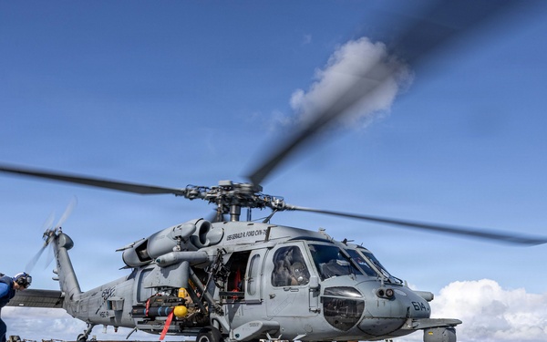 USS Mahan Conducts Flight Quarters